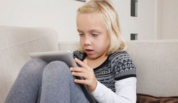El uso de tabletas daña la salud de los niños