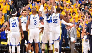 Warriors parecen capaces de todo, menos de mantener ventaja