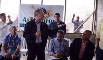 Danilo le presta RD$8 MM a productores conejos de Mao