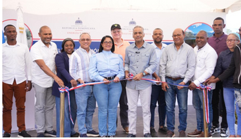 Gobierno entrega electrificación rural en Elías Piña por RD$56 millones