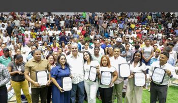 Presidente Abinader ha entregado más de 127 mil títulos de propiedad en todo el país
