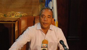 Hacienda dice que pago a generadores está contemplado en los gastos corrientes