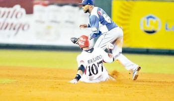 Apagón en pleno juego en el Quisqueya