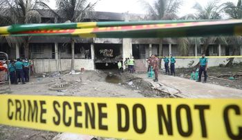 Avión se estrella en Bangladés y deja cerca de 30 muertos, en su mayoría niños