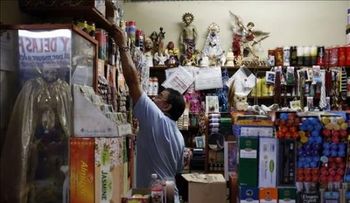 Puertorriqueños recurren a métodos caseros por chikunguña