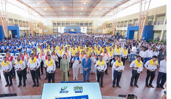 Arbaje encabeza graduación de 1,177 técnicos del Infotep