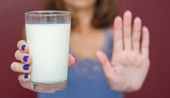 El consumo de leche cruda podría llevarte más rápido al cementerio. No lo haga, no lo haga...