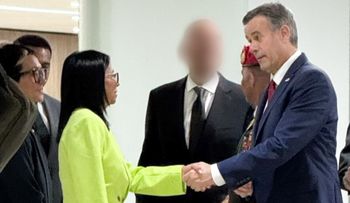 Maduro y Cilia Flores respaldan diálogo en Venezuela mientras permanecen detenidos en EE.UU.