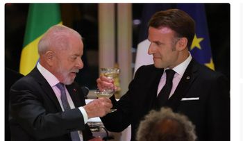 Lula y Macron acuerdan impulsar firma del pacto UE-Mercosur
