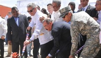 Medina deja iniciada construcción  537 viviendas para afectados lago Enriquillo