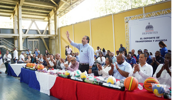 Director del Inefi inaugura Juegos Interescolares en Los Alcarrizos