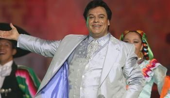 Juan Gabriel estuvo tres semanas en coma
