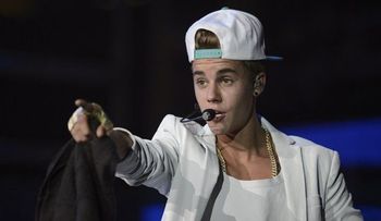 Aplazan audiencia en caso de Justin Bieber 