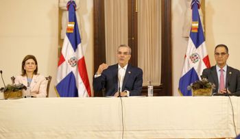 Gobierno dispone elevar cobertura de uno a dos millones de pesos para afiliados de SeNaSa en enfermedades catastróficas