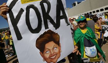 Protestan para exigir juicio político a Roussef