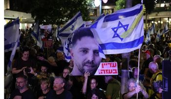 Rehenes: familias piden reunión urgente por Gaza
