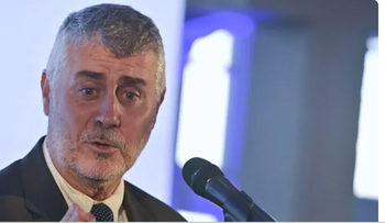 Oliver destaca rol de agencias públicas en aniversario de EFE