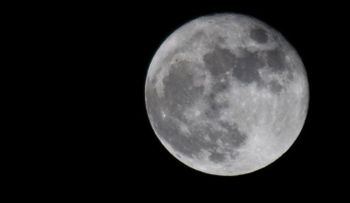 Científico ruso propone colonizar la Luna con un innovador robot