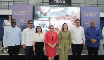 Gobierno entrega bono navideño a 1.4 millones de personas