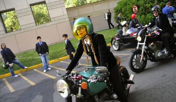 Motoristas elegantes se unen en Chile a campaña contra el cáncer de próstata