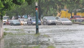 Alertan por inundaciones en la capital y cuatro provincias más