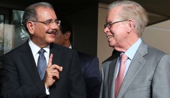 Presidente Medina resalta seriedad y objetividad del periódico Hoy en su 32 aniversario