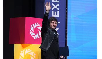 Milei defiende ajuste fiscal y cultura occidental en Paraguay