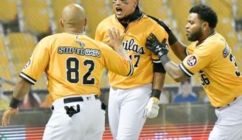 Las Aguilas jugarán su Serie Final No 40; derrotan a los Toros 5-1