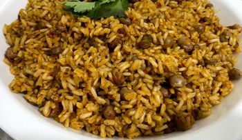 Moro de Guandules con coco: Sabor que une tradición y cultura