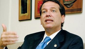 Ito Bisonó dice Leonel Fernández es un encantador de sirena