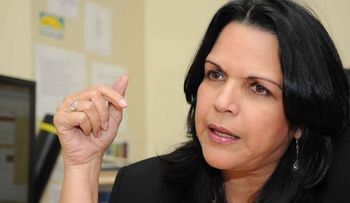 Minou dice que un gobierno de corruptos no puede perseguir corruptos 