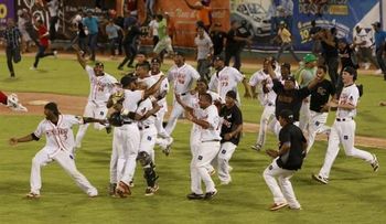  Estrellas siguen firme en el primer lugar; vencen Toros 6-2