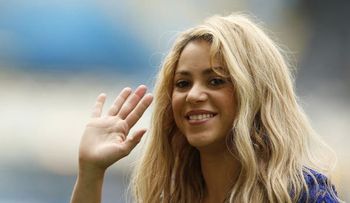 Denuncian a la famosa cantante Shakira por presunta evasión de impuestos