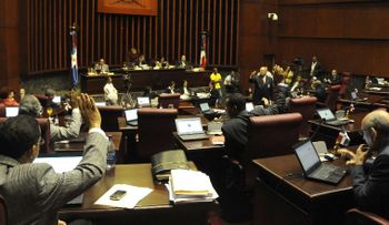 Durante escogencia JCE, senadores PLD y oposición â??sacaron trapitos al solâ?