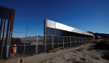 Una empresa española se ofrece para construir el muro: "Felicidades Sr. Trump, aquí está el presupuesto"