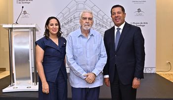 Banreservas abre en Santiago con obras de Domingo Batista y talentos del Cibao