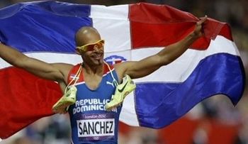 Félix Sánchez podría convertirse mañana 1er atleta en ganar 3 títulos mundiales en 400 mts con vallas