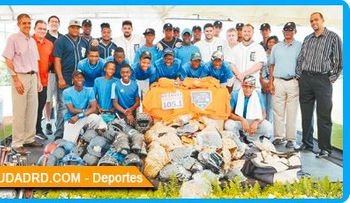 Los Tigres de Detroit donan utilería deportiva en San Pedro