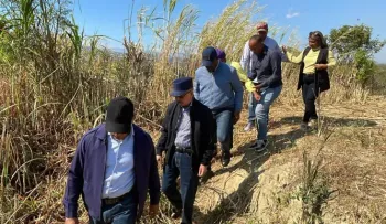 Danilo Medina visita productores agrícolas de San Juan 