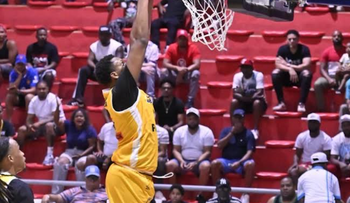 Los Metros debutan con holgada victoria ante los Titanes