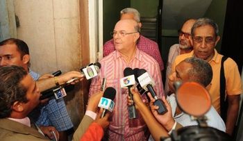 Sector de Hipólito entregará este martes contrapropuesta para solución crisis en el PRD