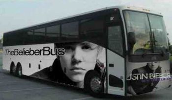 Hallan marihuana en un autobús de la gira de Justin Bieber