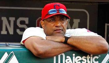 Sandy Alomar, candidato para dirigir a los DBacks 