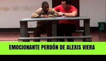 Entérate del emotivo perdón de un exfutbolista con su agresor que lo dejó casi paralítico