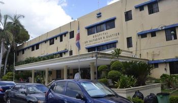 Drogan con "burunganga" a tres médicos del hospital Salvador B. Gautie, a una mujer y dos hombres