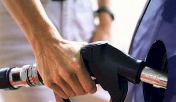 Bajan RD$2.50 a precio gasolinas; suben RD$1.30 al GLP 