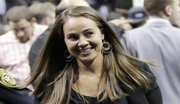 Spurs contratan a primera mujer entrenadora en NBA 
