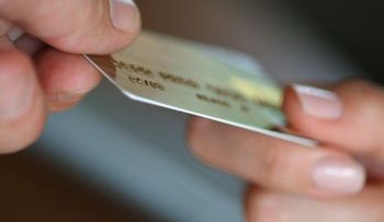 CardNet niega ajustes masivos a tarifas a estaciones de combustibles
