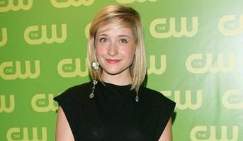 Una actriz de "Smallville" se declara culpable en caso de secta sexual Nxivm