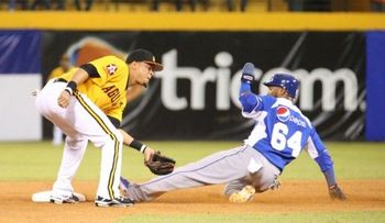 Licey adquiere dos lanzadores y Águila uno y un 3ra base